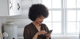 Stop Swiping: 12 Dating App Red Flags That You Should Be Looking For