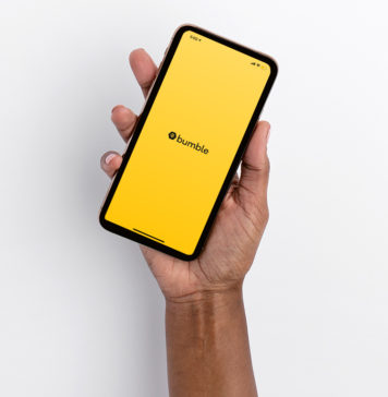 Listen Up: 9 Things You Must Have On Your Dating Profile