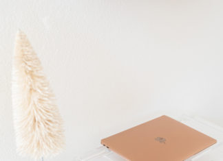 6 Ways To Wrap Up at Work Before the Holidays (and Set Yourself Up for a Successful New Year)