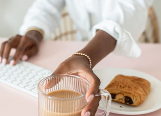 How to Prep for That Performance Review (And Land a Raise)