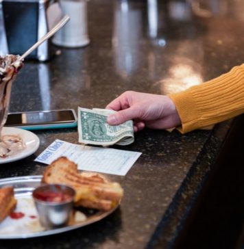 7 Money Myths to Ditch This Year