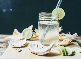 10 Health Benefits of Coconut Water