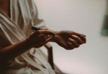 The Nighttime Timeline That’ll Help You Sleep Better