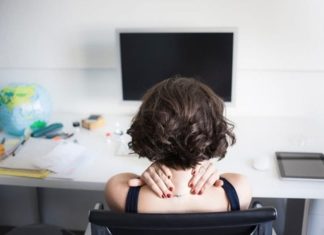 A 15-Minute Routine to Combat the Effects of Sitting at a Desk Chair