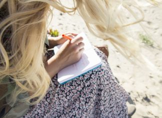 I’m a Grief Therapist—This is How I Help Patients Grieve Their Miscarriage