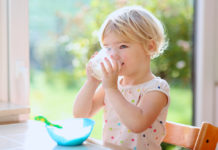 7 Things Parents Should Know About Non-Dairy Milks