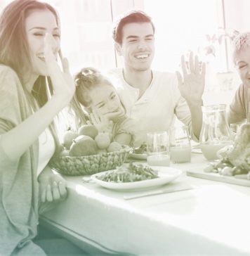 6 Virtual Thanksgiving Ideas for a Fun, Worry-Free Holiday