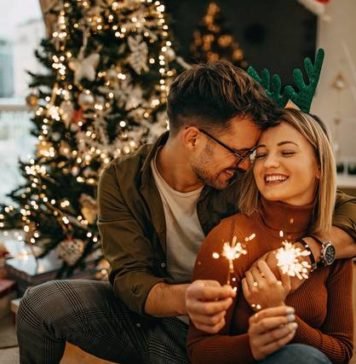 10 Ideas to Create Your Own Festive Holiday Traditions as a Couple